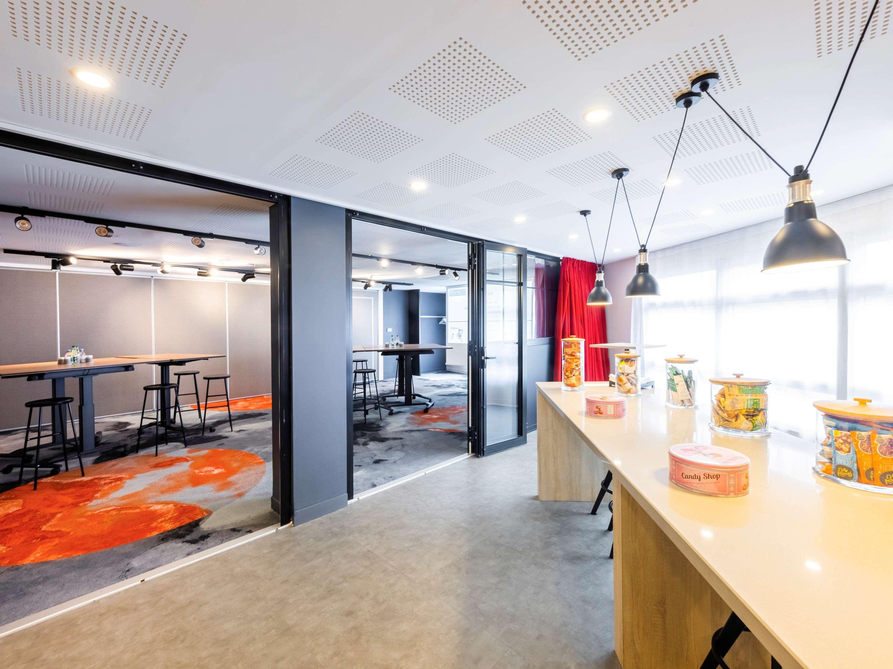 Mercure Paris Massy Gare Tgv Exterior foto