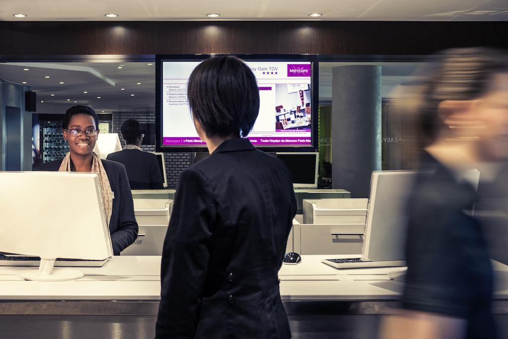 Mercure Paris Massy Gare Tgv Exterior foto